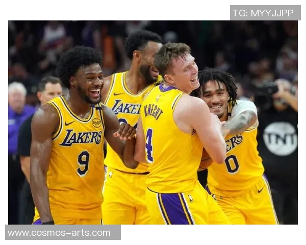 湖人对阵太阳季前赛精彩瞬间回顾与分析